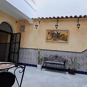 https://habitacion-junto-al-barrio-de-la-vina.hotelsincadiz.net
